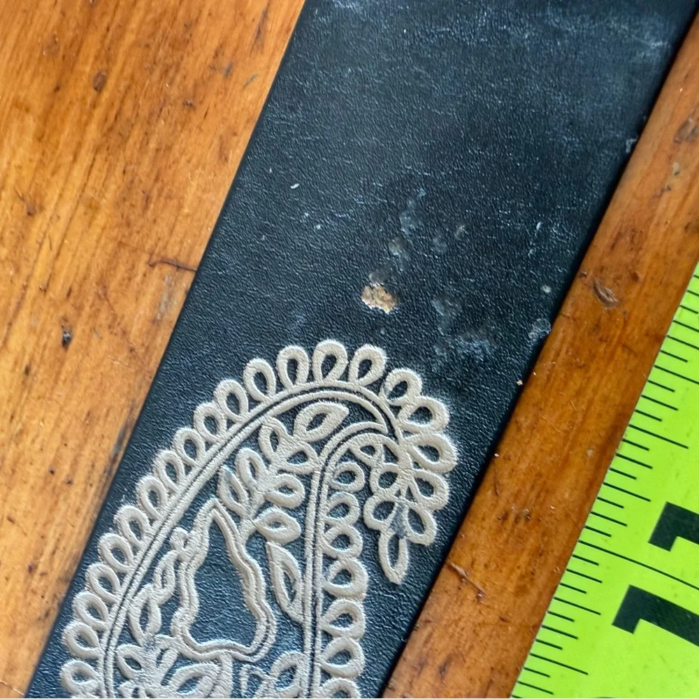 Black Leather Belt Paisley Design Stamped Women’s Medium